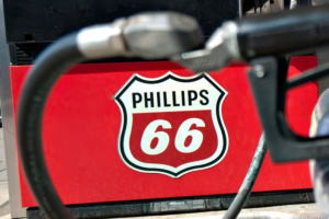phillips-66-rises-after-it-pumps-out-strong-fourth-quarter-profit.png